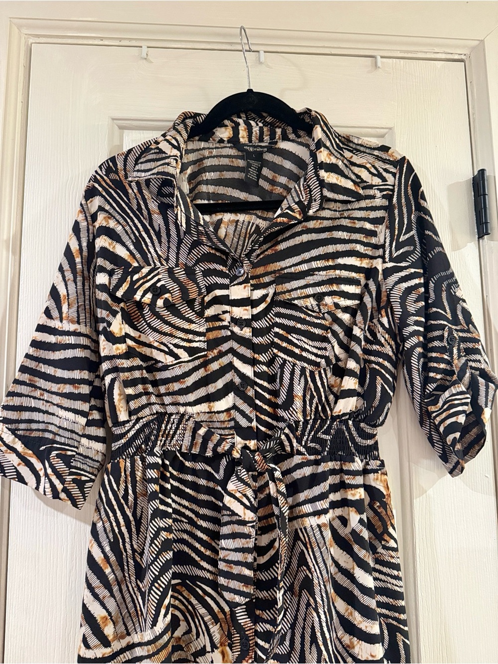 Zebra-Print Button-Front Dress Size Large - Picture 2 of 5